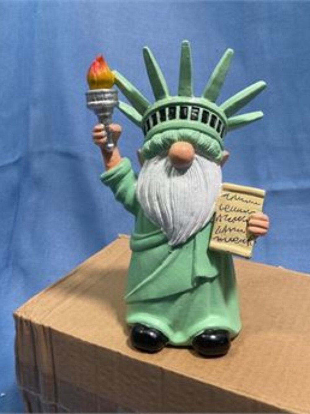 NIB Statue of Liberty garden gnome 7 inches